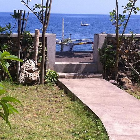Amed Sari Beach Guesthouse Екстериор снимка