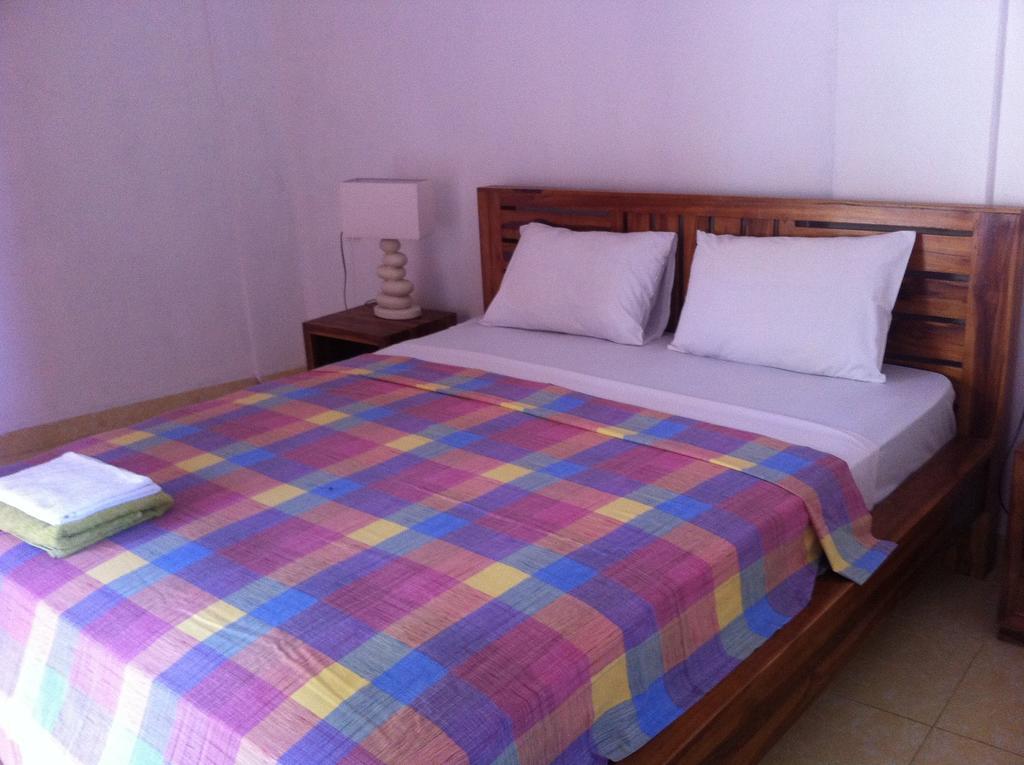 Amed Sari Beach Guesthouse Стая снимка