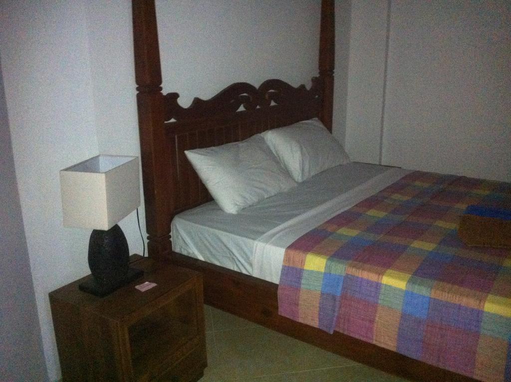 Amed Sari Beach Guesthouse Стая снимка