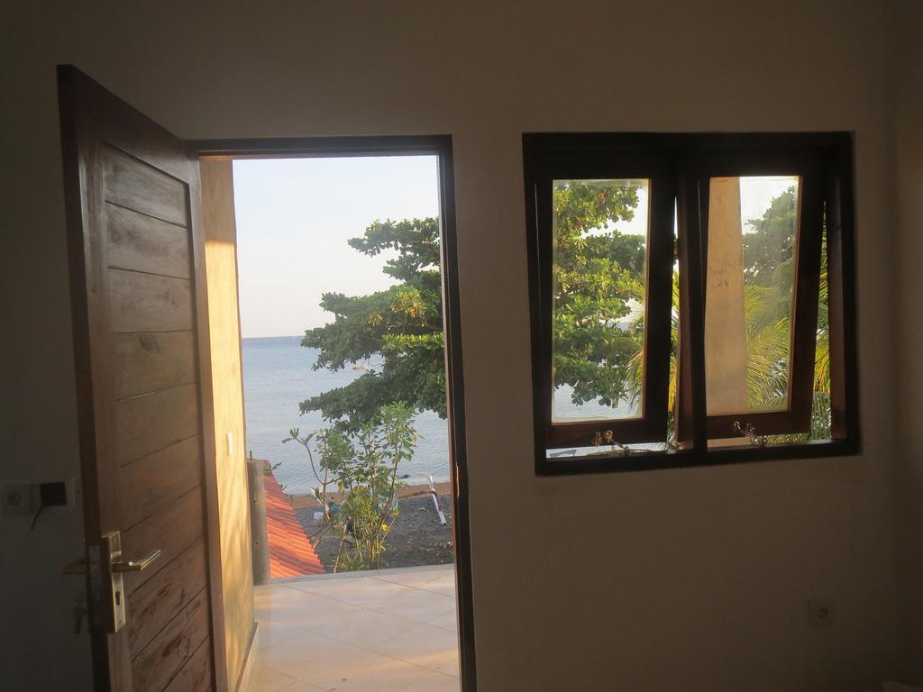 Amed Sari Beach Guesthouse Екстериор снимка