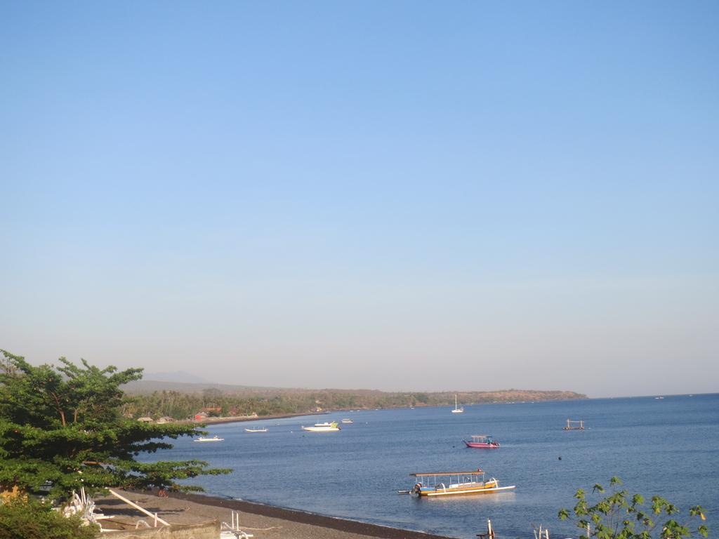Amed Sari Beach Guesthouse Екстериор снимка