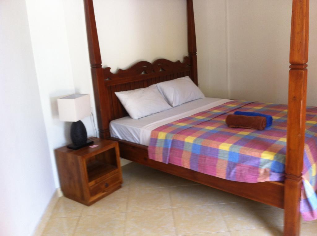 Amed Sari Beach Guesthouse Стая снимка